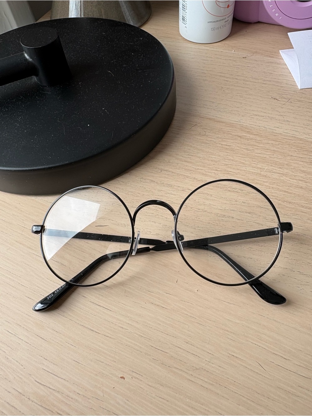 Classic Round Metal Frame Glasses in Black